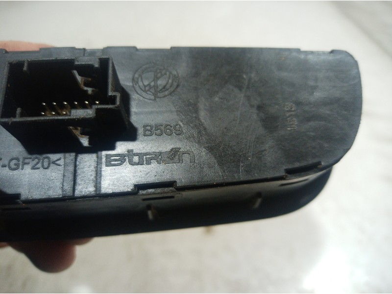 Recambio de mando multifuncion para citroën nemo xtr plus referencia OEM IAM B569 B569 B569