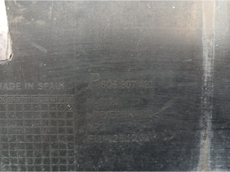 Recambio de paragolpes trasero para volkswagen polo (9n1) conceptline referencia OEM IAM 6Q6807421 6Q6807421 6Q6807421
