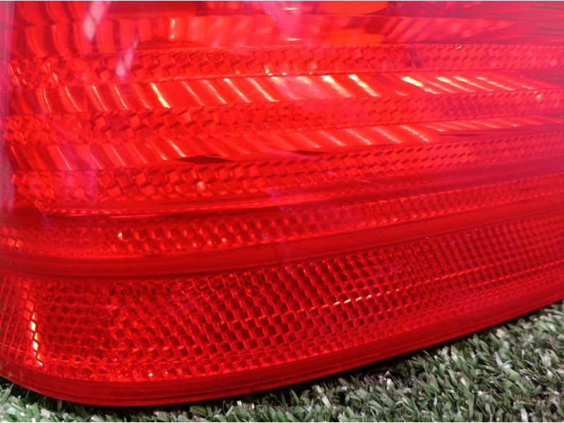 Recambio de piloto trasero izquierdo para bmw serie 3 berlina (e46) 320d referencia OEM IAM 8364921 8364921 8364921