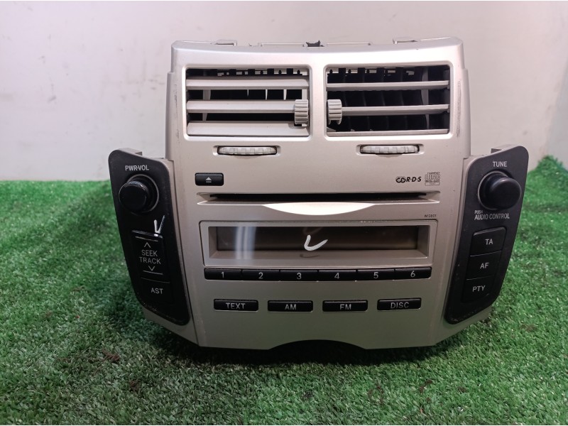 Recambio de sistema audio / radio cd para toyota yaris (ksp9/scp9/nlp9) básico referencia OEM IAM 861200D200 861200D200 861200D2