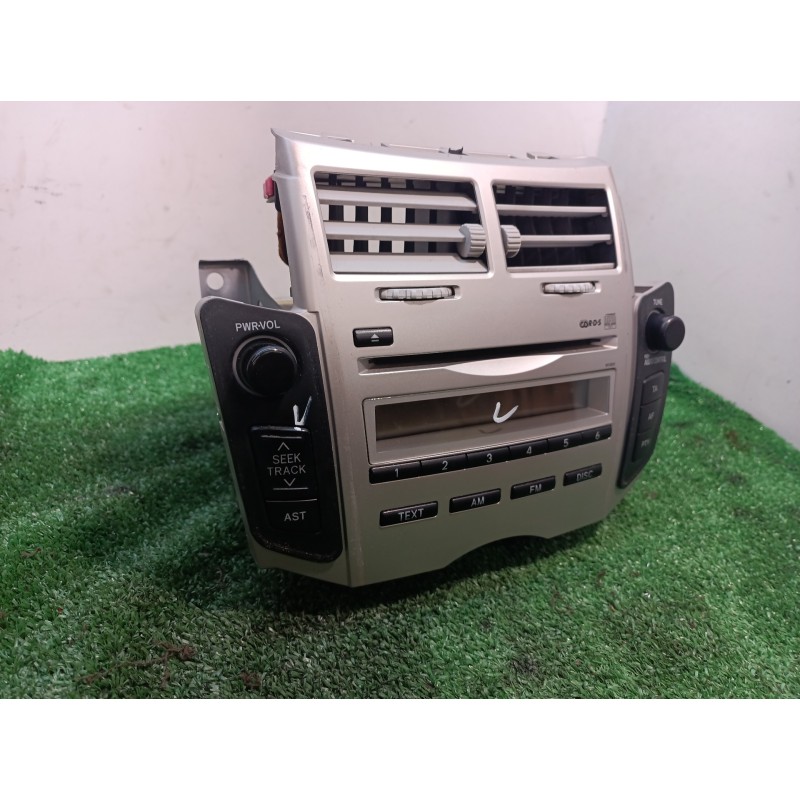 Recambio de sistema audio / radio cd para toyota yaris (ksp9/scp9/nlp9) básico referencia OEM IAM 861200D200 861200D200 861200D2