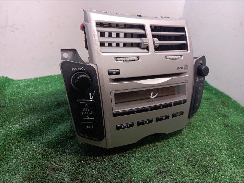 Recambio de sistema audio / radio cd para toyota yaris (ksp9/scp9/nlp9) básico referencia OEM IAM 861200D200 861200D200 861200D2