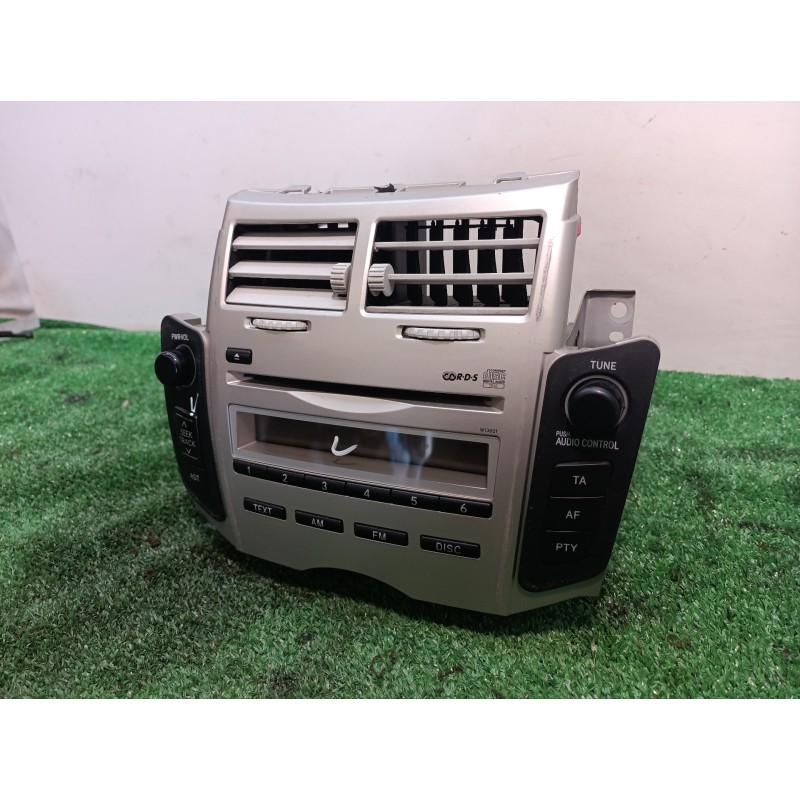 Recambio de sistema audio / radio cd para toyota yaris (ksp9/scp9/nlp9) básico referencia OEM IAM 861200D200 861200D200 861200D2