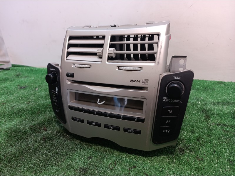 Recambio de sistema audio / radio cd para toyota yaris (ksp9/scp9/nlp9) básico referencia OEM IAM 861200D200 861200D200 861200D2