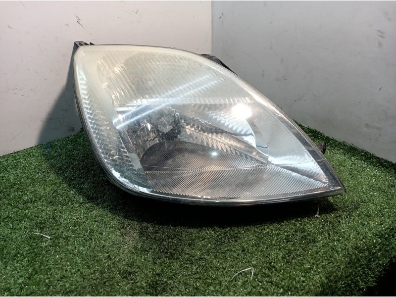 Recambio de faro derecho para ford fiesta (cbk) ambiente referencia OEM IAM   