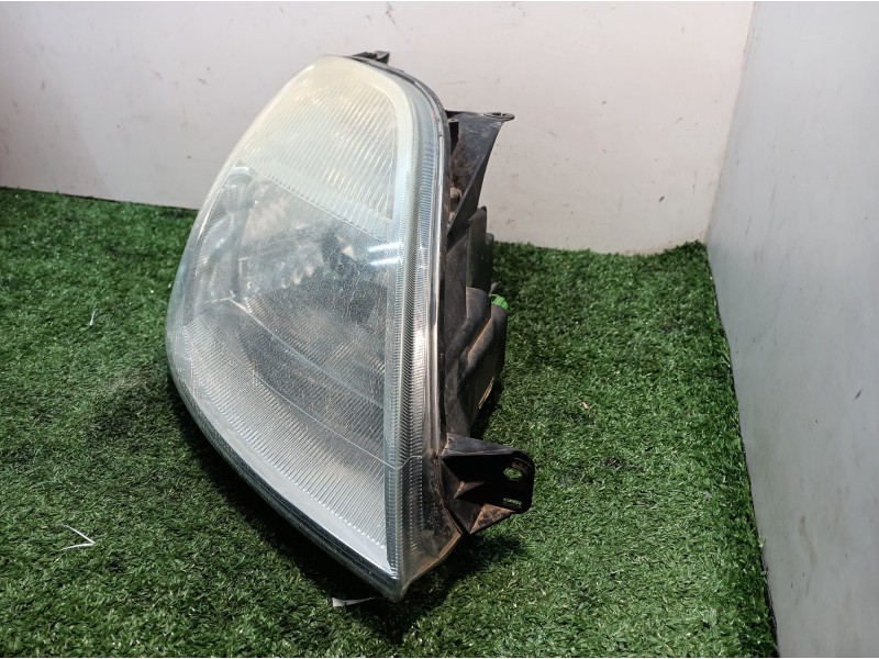 Recambio de faro derecho para ford fiesta (cbk) ambiente referencia OEM IAM   