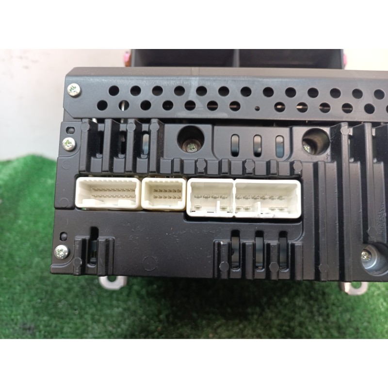 Recambio de sistema audio / radio cd para toyota yaris (ksp9/scp9/nlp9) básico referencia OEM IAM 861200D200 861200D200 861200D2