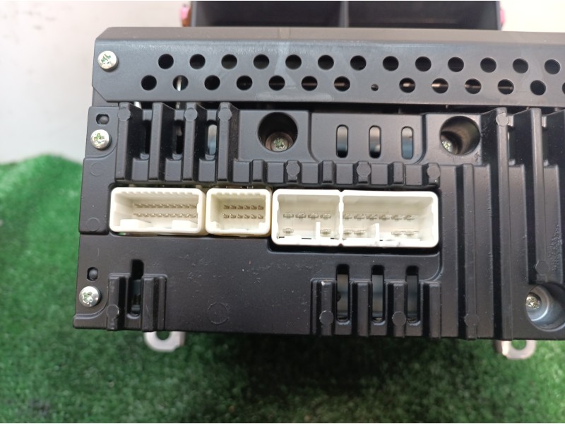 Recambio de sistema audio / radio cd para toyota yaris (ksp9/scp9/nlp9) básico referencia OEM IAM 861200D200 861200D200 861200D2