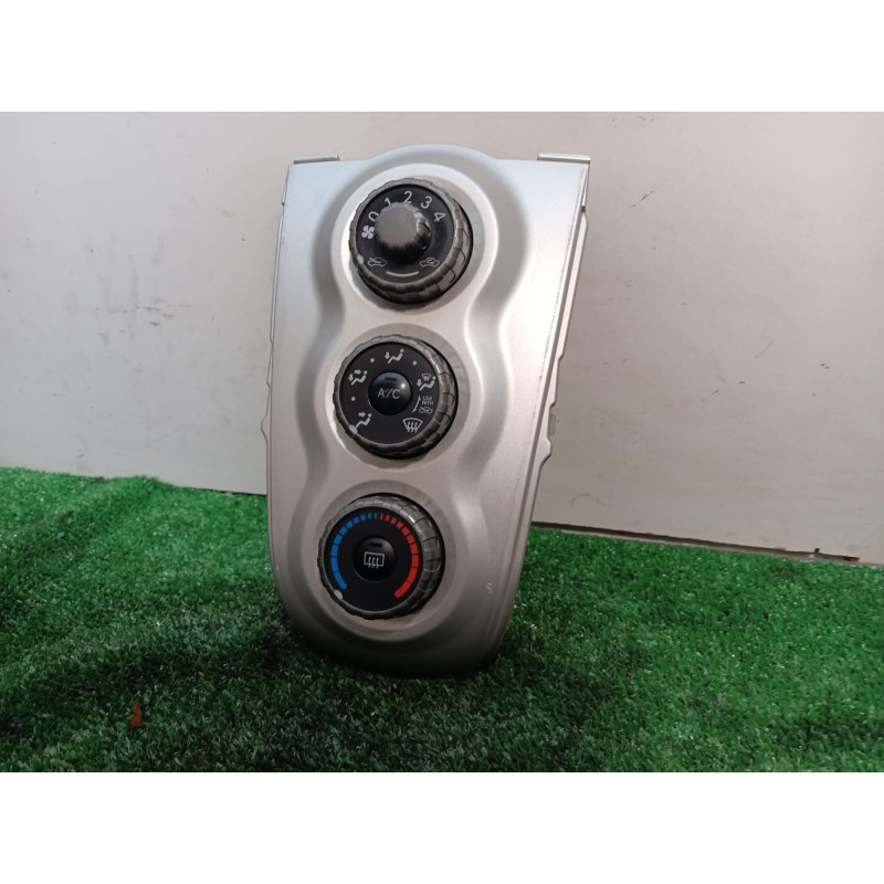 Recambio de mando calefaccion / aire acondicionado para toyota yaris (ksp9/scp9/nlp9) básico referencia OEM IAM 554060D190 55406
