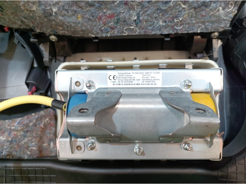 Recambio de salpicadero para toyota yaris (ksp9/scp9/nlp9) básico referencia OEM IAM   