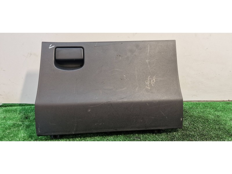 Recambio de guantera para toyota yaris (ksp9/scp9/nlp9) básico referencia OEM IAM 55550 55550 55550