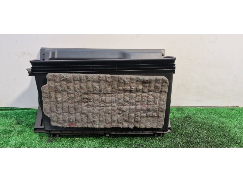 Recambio de guantera para toyota yaris (ksp9/scp9/nlp9) básico referencia OEM IAM 55550 55550 55550