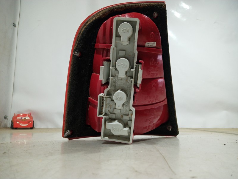 Recambio de piloto trasero derecho para skoda octavia berlina (1u2) referencia OEM IAM 1U6945112 1U6945112 1U6945112