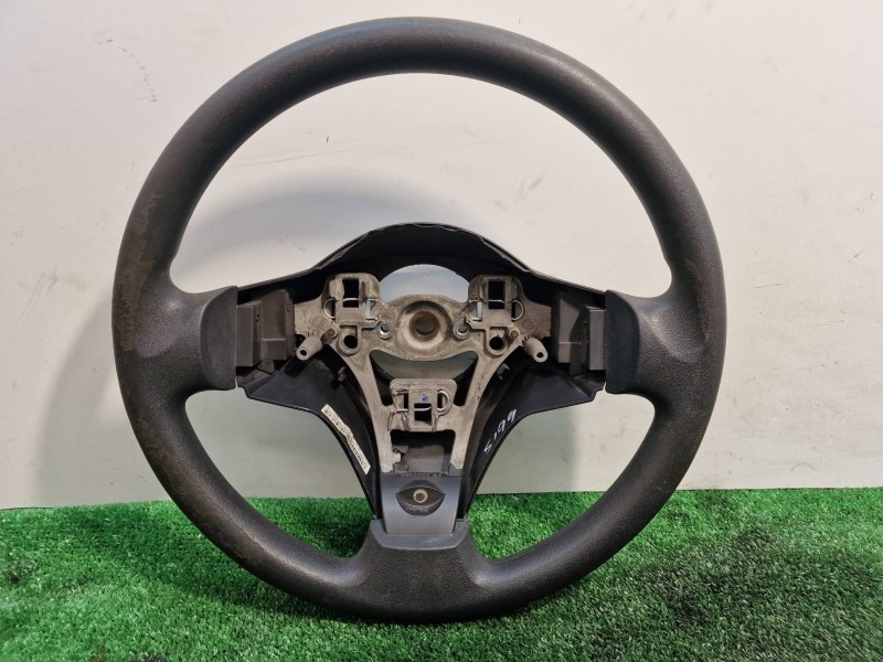 Recambio de volante para toyota yaris (ksp9/scp9/nlp9) básico referencia OEM IAM 305232299FKA 305232299FKA 3052322A4