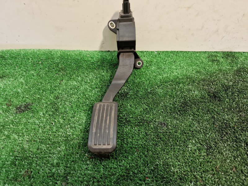 Recambio de pedal acelerador para toyota yaris (ksp9/scp9/nlp9) básico referencia OEM IAM 781100D010 781100D010 781100D010