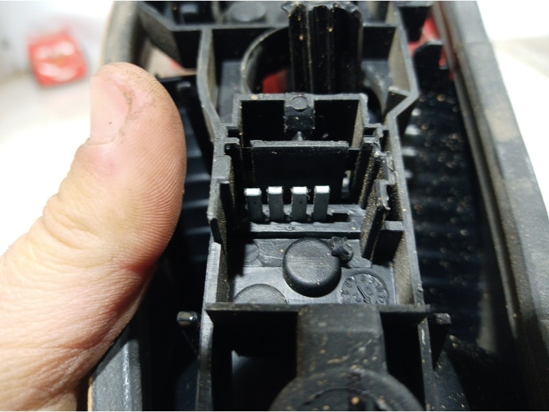 Recambio de piloto trasero izquierdo para renault laguna ii grandtour (kg0) referencia OEM IAM 8200002475 8200002475 8200002475