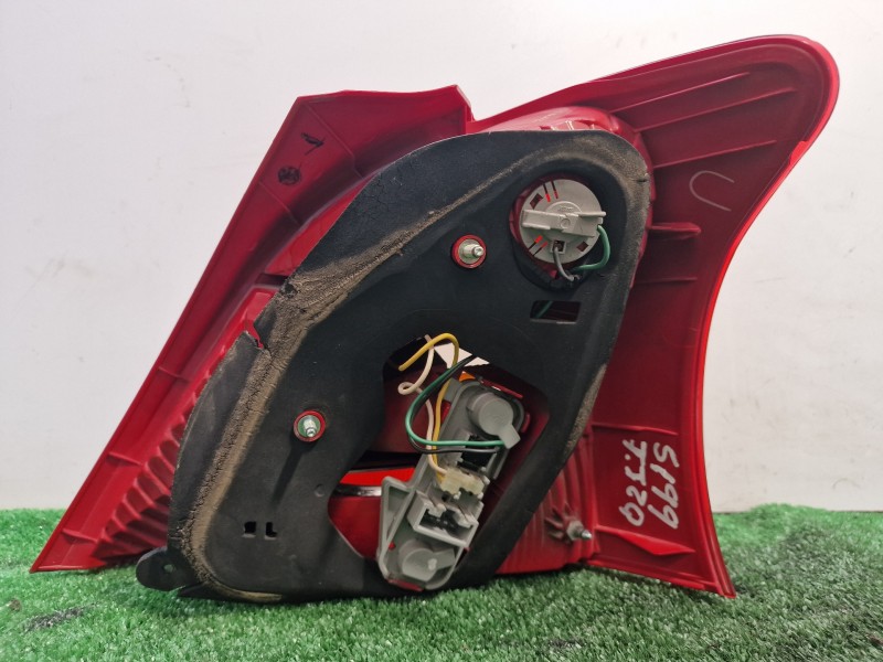 Recambio de piloto trasero izquierdo para toyota yaris (ksp9/scp9/nlp9) básico referencia OEM IAM   