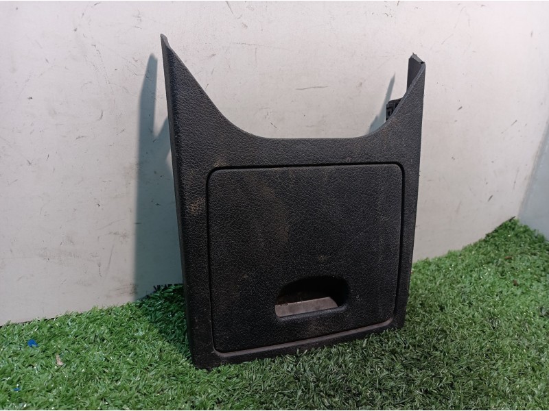 Recambio de guantera para peugeot 207 xs referencia OEM IAM 9644584477 9644584477 A1050015