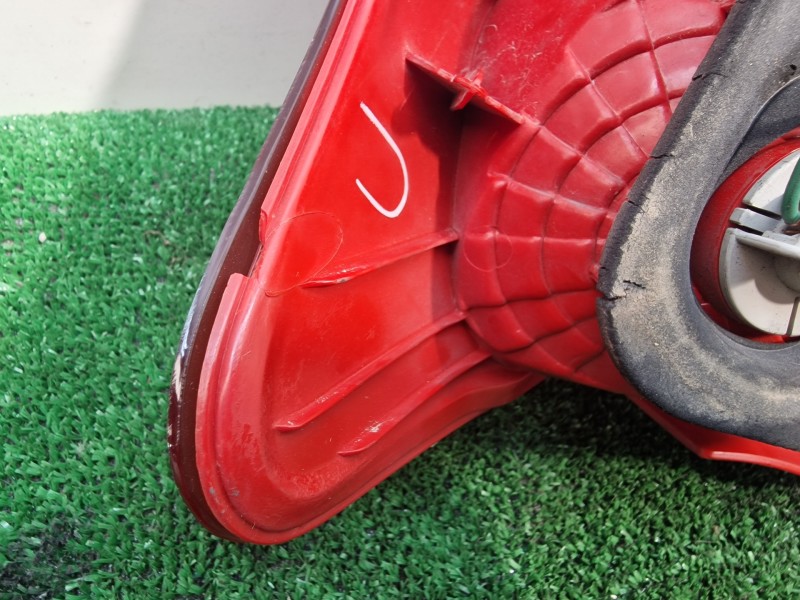 Recambio de piloto trasero izquierdo para toyota yaris (ksp9/scp9/nlp9) básico referencia OEM IAM   