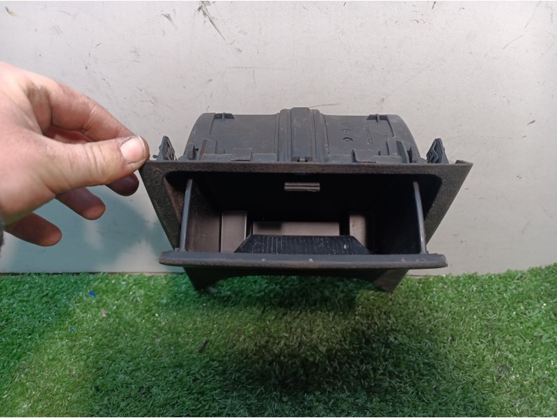 Recambio de guantera para peugeot 207 xs referencia OEM IAM 9644584477 9644584477 A1050015