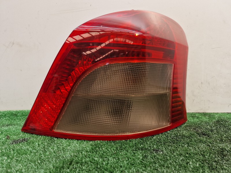 Recambio de piloto trasero derecho para toyota yaris (ksp9/scp9/nlp9) básico referencia OEM IAM   