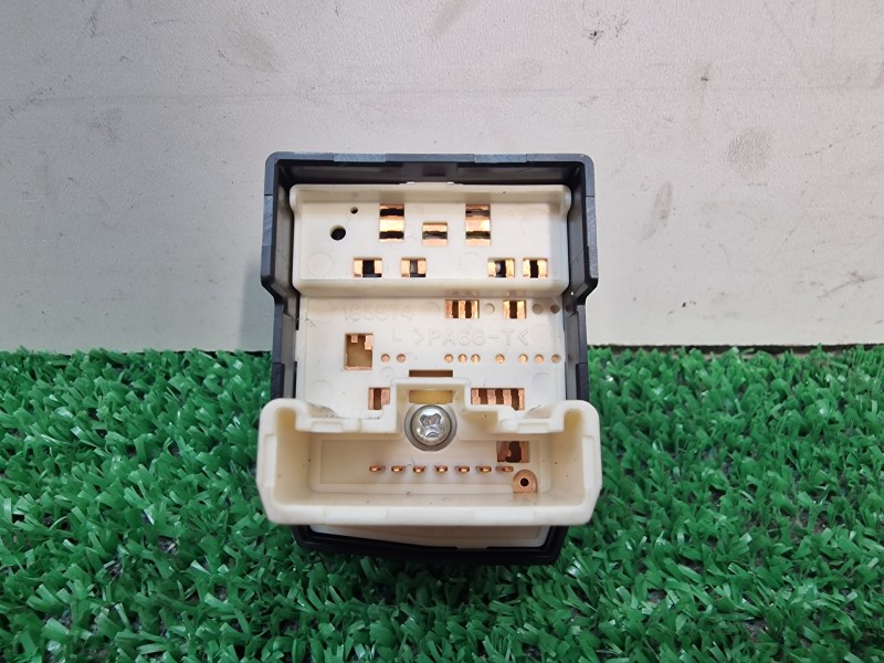 Recambio de mando retrovisor para toyota yaris (ksp9/scp9/nlp9) básico referencia OEM IAM 769746 769746 769746