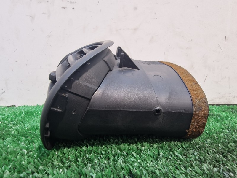 Recambio de rejilla aireadora para peugeot 206 berlina 1.4 referencia OEM IAM 9632184877 9632184877 9632184877