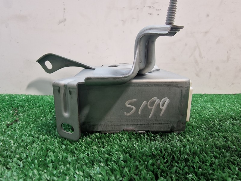 Recambio de centralita direccion electrica para toyota yaris (ksp9/scp9/nlp9) básico referencia OEM IAM 896500D091 896500D091 89