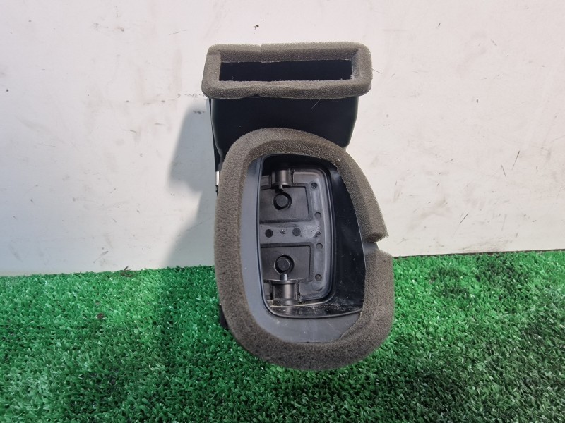 Recambio de rejilla aireadora para volkswagen polo (9n1) conceptline referencia OEM IAM 6Q0819704 6Q0819704 6Q0819704