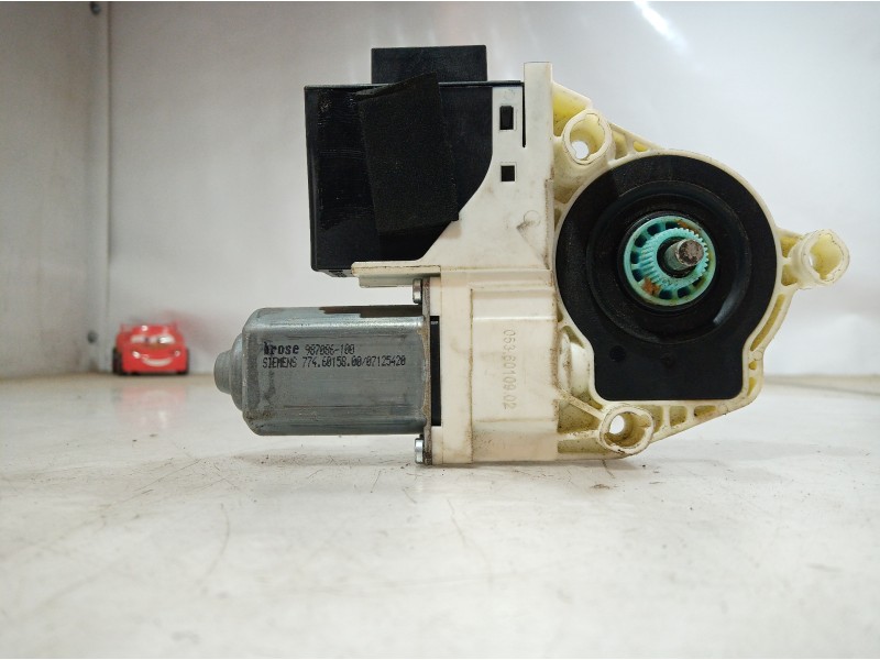 Recambio de motor elevalunas delantero izquierdo para citroën c4 coupe referencia OEM IAM 0536010902 0536010902 0536010902