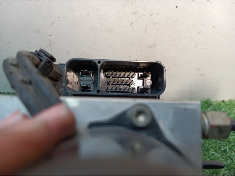 Recambio de abs para chrysler voyager (rg) 2.5 crd grand voyager limited referencia OEM IAM P04721284AB 13005094300 25020409433