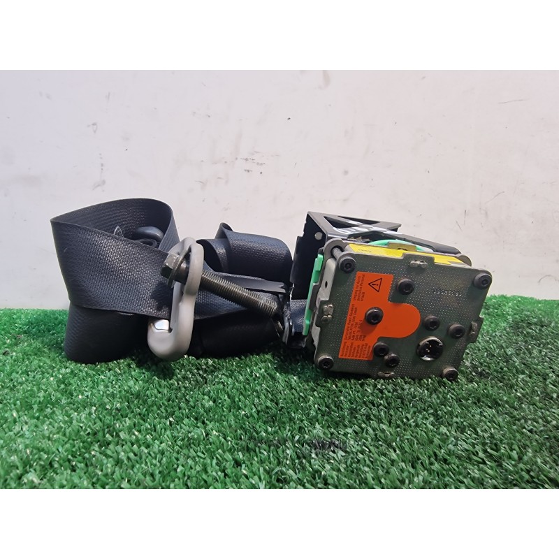 Recambio de cinturon seguridad delantero derecho para toyota yaris (ksp9/scp9/nlp9) básico referencia OEM IAM 305562399FKA 30556