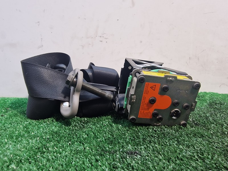 Recambio de cinturon seguridad delantero derecho para toyota yaris (ksp9/scp9/nlp9) básico referencia OEM IAM 305562399FKA 30556