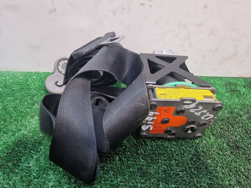Recambio de cinturon seguridad delantero izquierdo para toyota yaris (ksp9/scp9/nlp9) básico referencia OEM IAM 305562999FKA 305