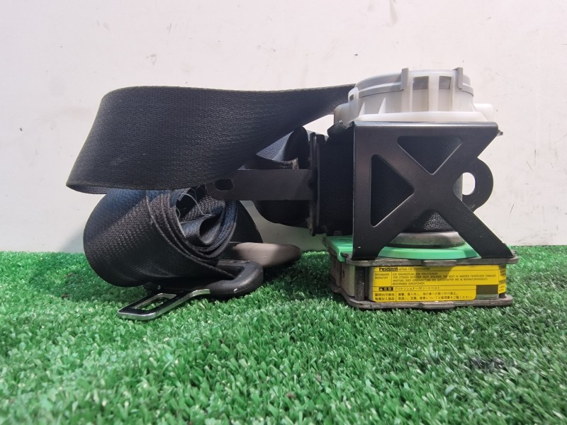Recambio de cinturon seguridad delantero izquierdo para toyota yaris (ksp9/scp9/nlp9) básico referencia OEM IAM 305562999FKA 305
