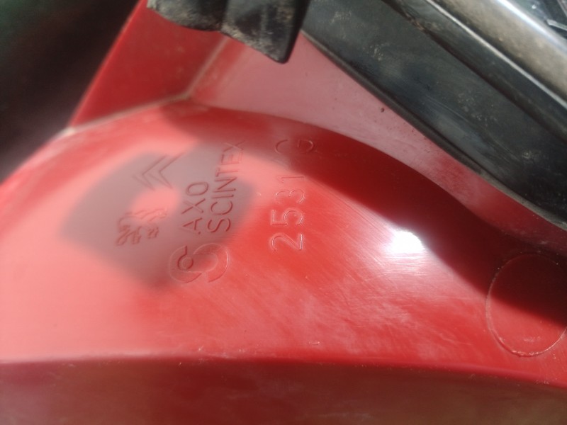 Recambio de piloto trasero izquierdo para peugeot 206 berlina 1.4 referencia OEM IAM 2531G 2531G 2531G