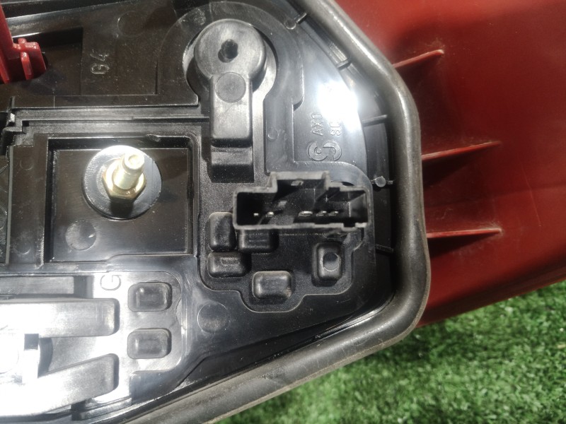 Recambio de piloto trasero izquierdo para peugeot 206 berlina 1.4 referencia OEM IAM 2531G 2531G 2531G