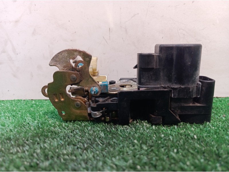 Recambio de cerradura puerta delantera derecha para chevrolet kalos 1.4 sx sport referencia OEM IAM   