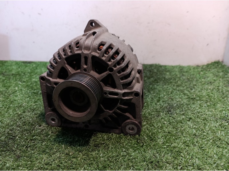 Recambio de alternador para renault megane ii berlina 5p referencia OEM IAM 8200495294 8200495294 2543342A