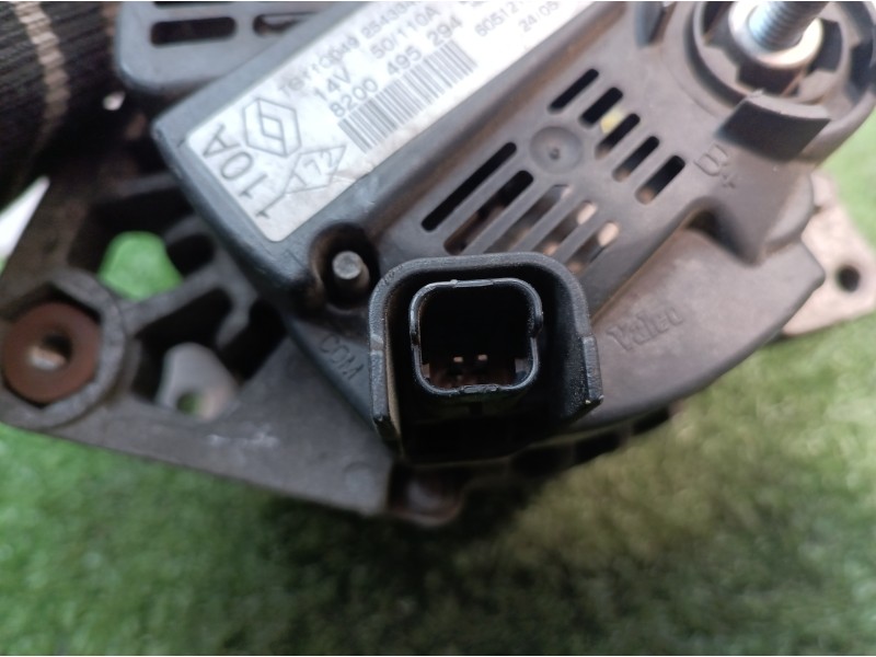 Recambio de alternador para renault megane ii berlina 5p referencia OEM IAM 8200495294 8200495294 2543342A