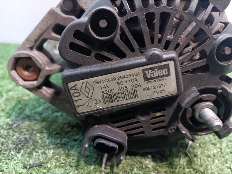 Recambio de alternador para renault megane ii berlina 5p referencia OEM IAM 8200495294 8200495294 2543342A