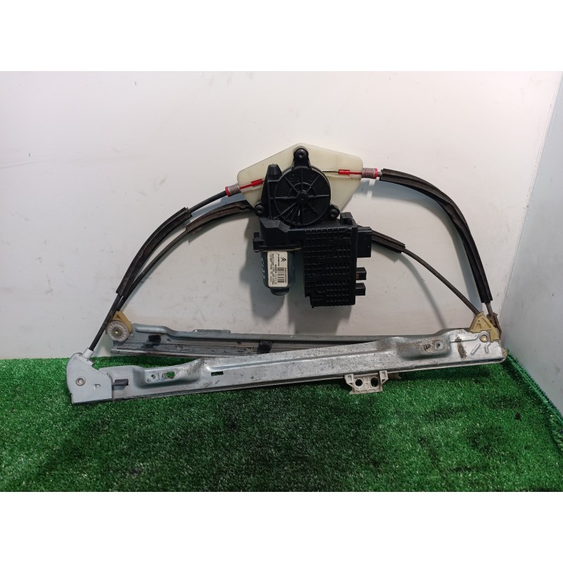 Recambio de elevalunas delantero izquierdo para citroën c4 picasso business class referencia OEM IAM 9682495680 9682495680 40096