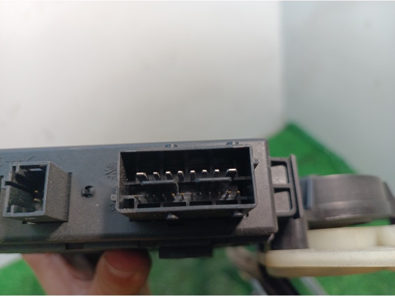 Recambio de elevalunas delantero izquierdo para citroën c4 picasso business class referencia OEM IAM 9682495680 9682495680 40096