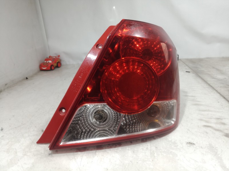 Recambio de piloto trasero derecho para chevrolet kalos 1.4 sx sport referencia OEM IAM 300267 300267 300267