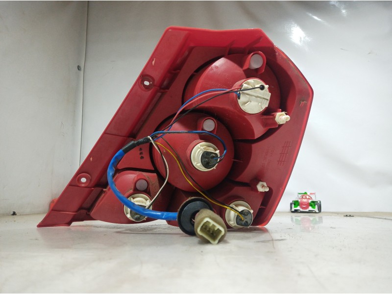 Recambio de piloto trasero izquierdo para chevrolet kalos 1.4 sx sport referencia OEM IAM 300266 300266 300266