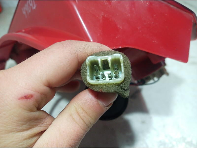 Recambio de piloto trasero izquierdo para chevrolet kalos 1.4 sx sport referencia OEM IAM 300266 300266 300266