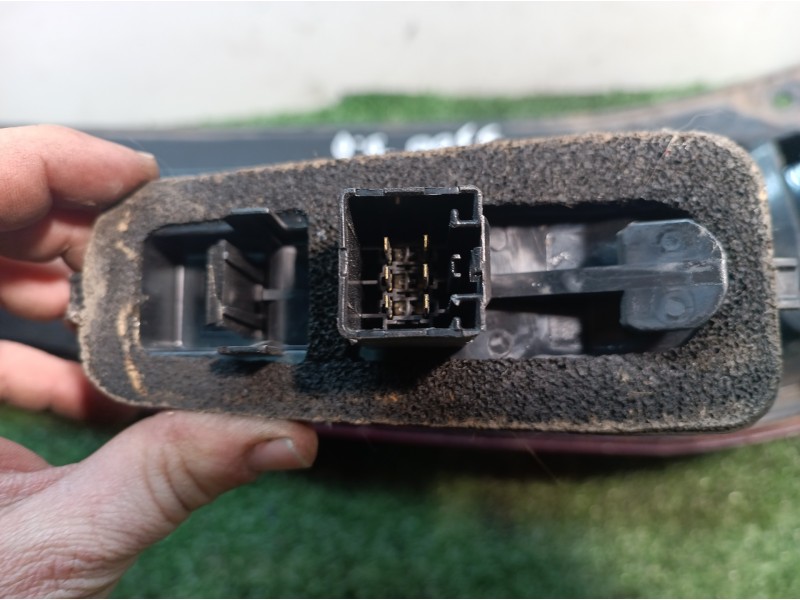 Recambio de piloto trasero derecho para ford fiesta (cbk) referencia OEM IAM 9EL35405402 9EL35405402 9EL35405402