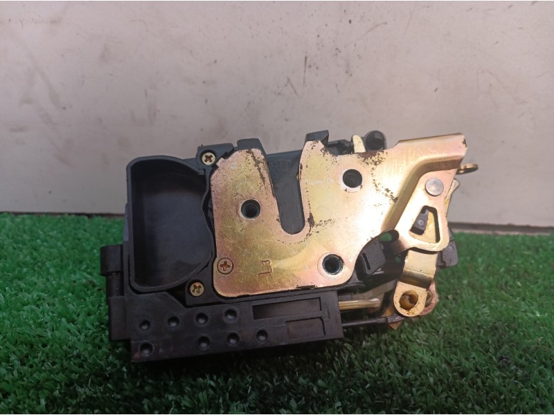 Recambio de cerradura puerta delantera izquierda para chevrolet kalos 1.4 sx sport referencia OEM IAM   