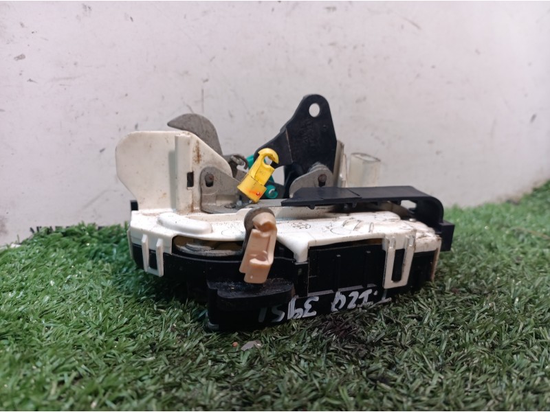 Recambio de cerradura puerta trasera izquierda para dodge caliber s referencia OEM IAM 04589415ADA 04589415ADA 04589415