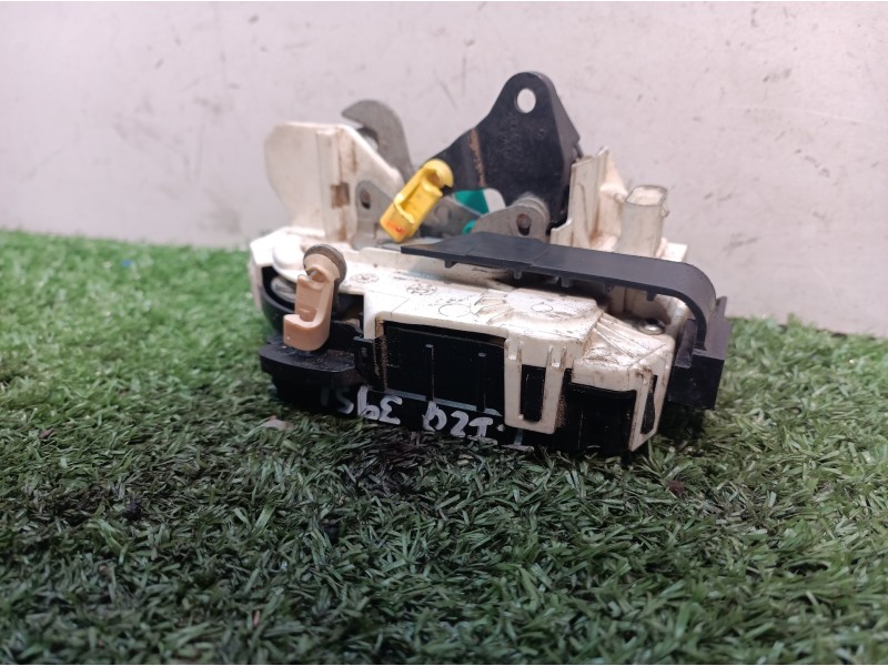 Recambio de cerradura puerta trasera izquierda para dodge caliber s referencia OEM IAM 04589415ADA 04589415ADA 04589415